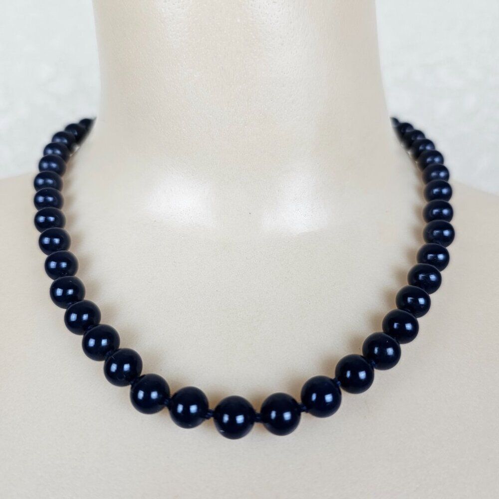 Vintage Monet Necklace Navy Blue Dainty Glass Bead Choker Hand Knot Signed 16.5" - Picture 8 of 8